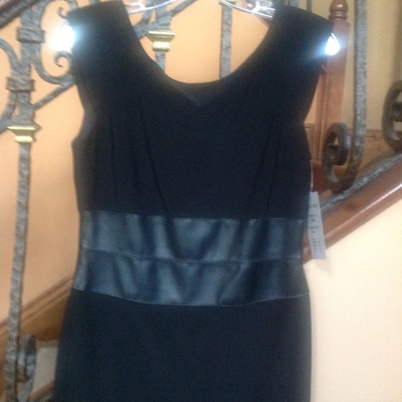 NWT short leather and gab dress - Picture 4 of 5